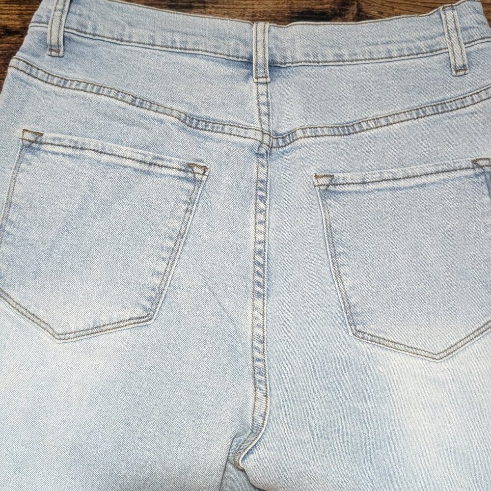 Women's Vibrant Size L, ripped jeans